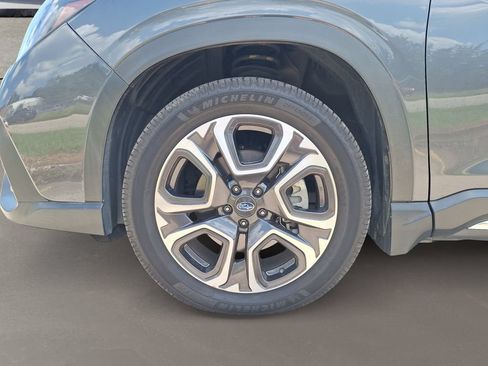 Used 2023 Subaru Ascent Touring AWD/4WD image 8