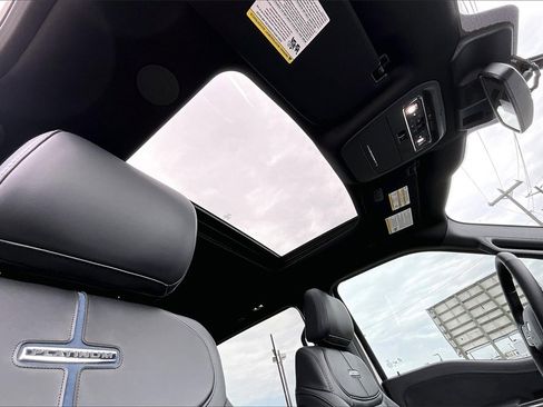 New 2025 Ford F150 Platinum w/ Equipment Group 702A High image 24