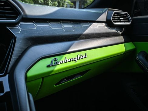 Used 2024 Lamborghini Urus S AWD/4WD image 18