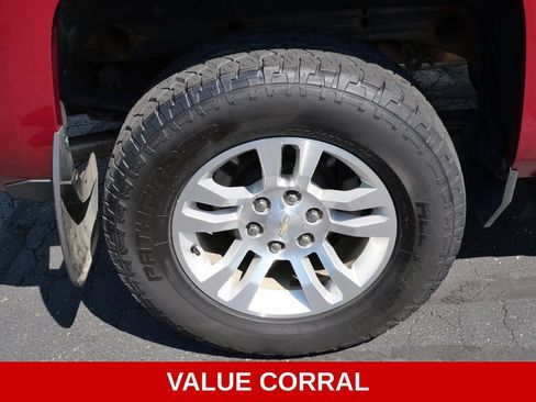 Used 2018 Chevrolet Silverado 1500 LT w/ All Star Edition AWD/4WD image 8