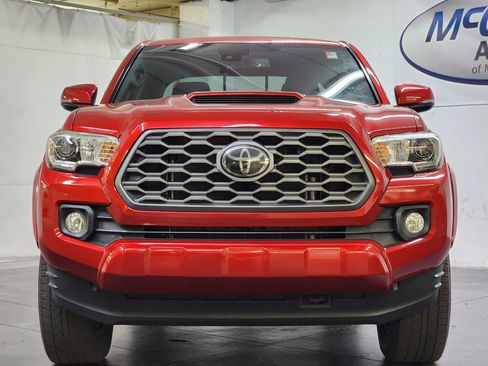 Used 2021 Toyota Tacoma TRD Sport AWD/4WD image 12