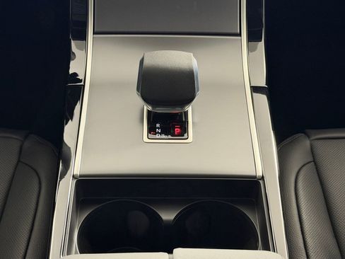 Used 2026 Land Rover Range Rover Velar S image 19