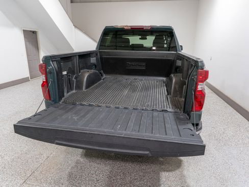 Used 2025 Chevrolet Silverado 1500 LT image 11