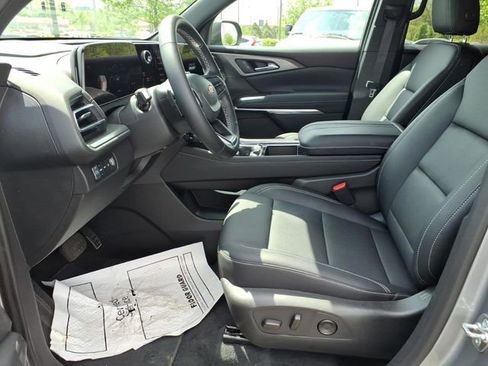 Used 2026 Chevrolet Traverse LT AWD/4WD image 19