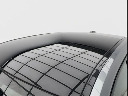 Used 2025 BMW X2 xDrive28i image 11