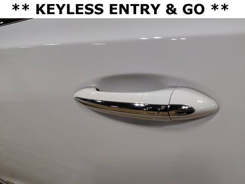 Used 2024 Buick Enclave Premium image 21