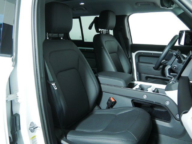 Used 2026 Land Rover Defender 110 S AWD/4WD image 13