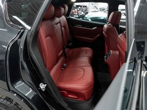 Used 2022 Maserati Levante GT image 23