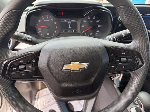 Used 2024 Chevrolet Trax LS FWD image 23