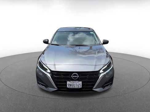 Used 2025 Nissan Altima 2.5 SV FWD image 4