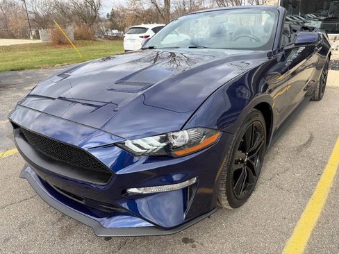 Used 2020 Ford Mustang Premium image 7