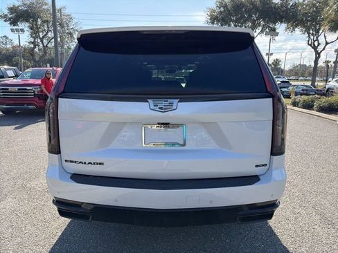 Used 2022 Cadillac Escalade Sport Platinum w/ LPO, ONYX Package image 7