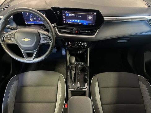Used 2025 Chevrolet TrailBlazer LT AWD/4WD image 13