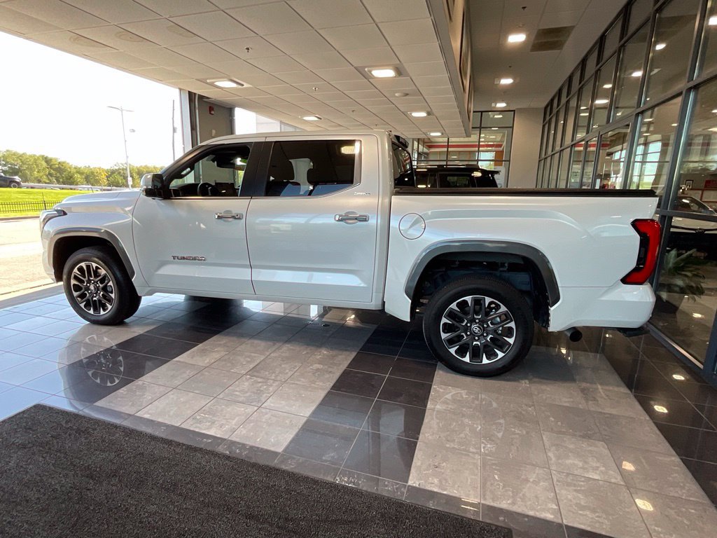 Used 2025 Toyota Tundra Limited AWD/4WD image 4