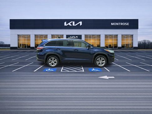 Used 2015 Toyota Highlander XLE AWD/4WD image 42