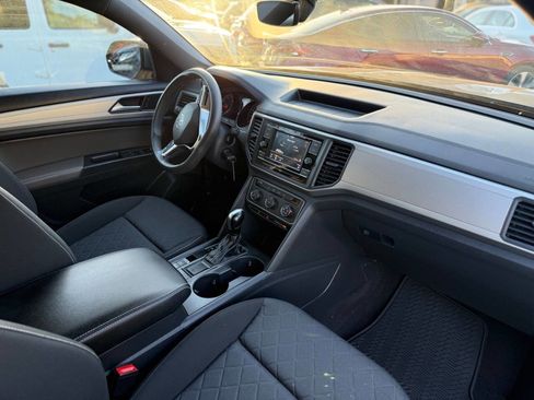 Used 2021 Volkswagen Atlas Cross Sport S image 25