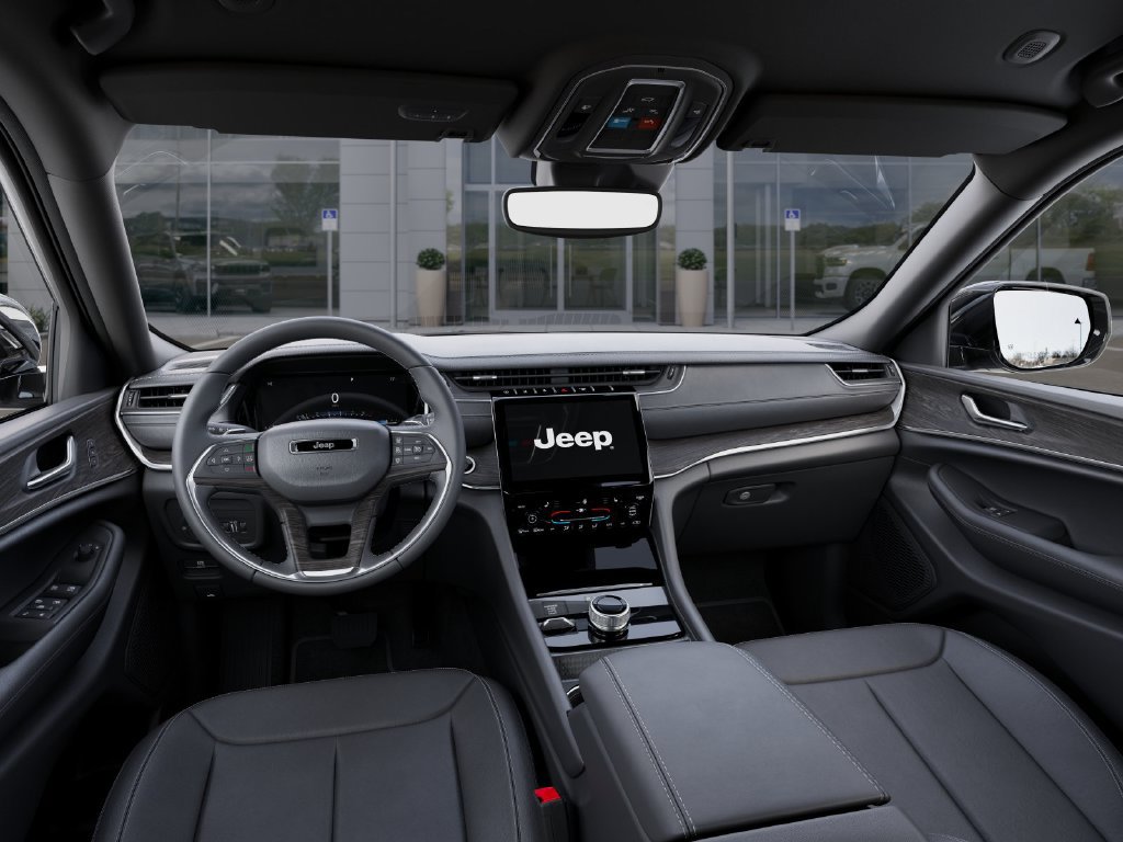 New 2025 Jeep Grand Cherokee Limited w/ Black Appearance Package AWD/4WD image 15
