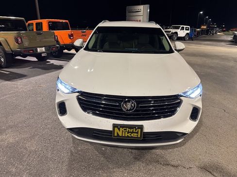Used 2023 Buick Envision Essence image 7
