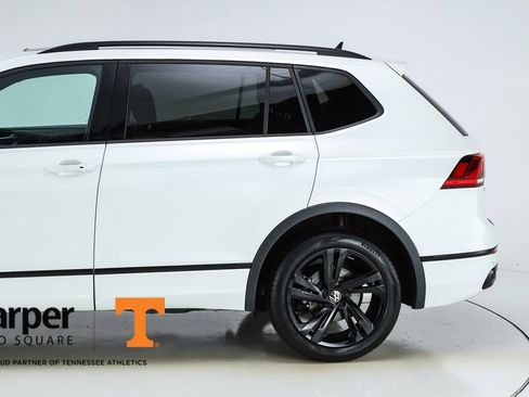 Used 2023 Volkswagen Tiguan SE R-Line FWD image 4