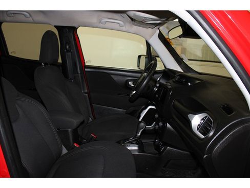 Used 2020 Jeep Renegade Sport image 21