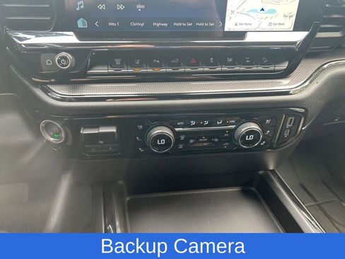 Used 2025 Chevrolet Silverado 2500 ZR2 w/ Technology Package image 18