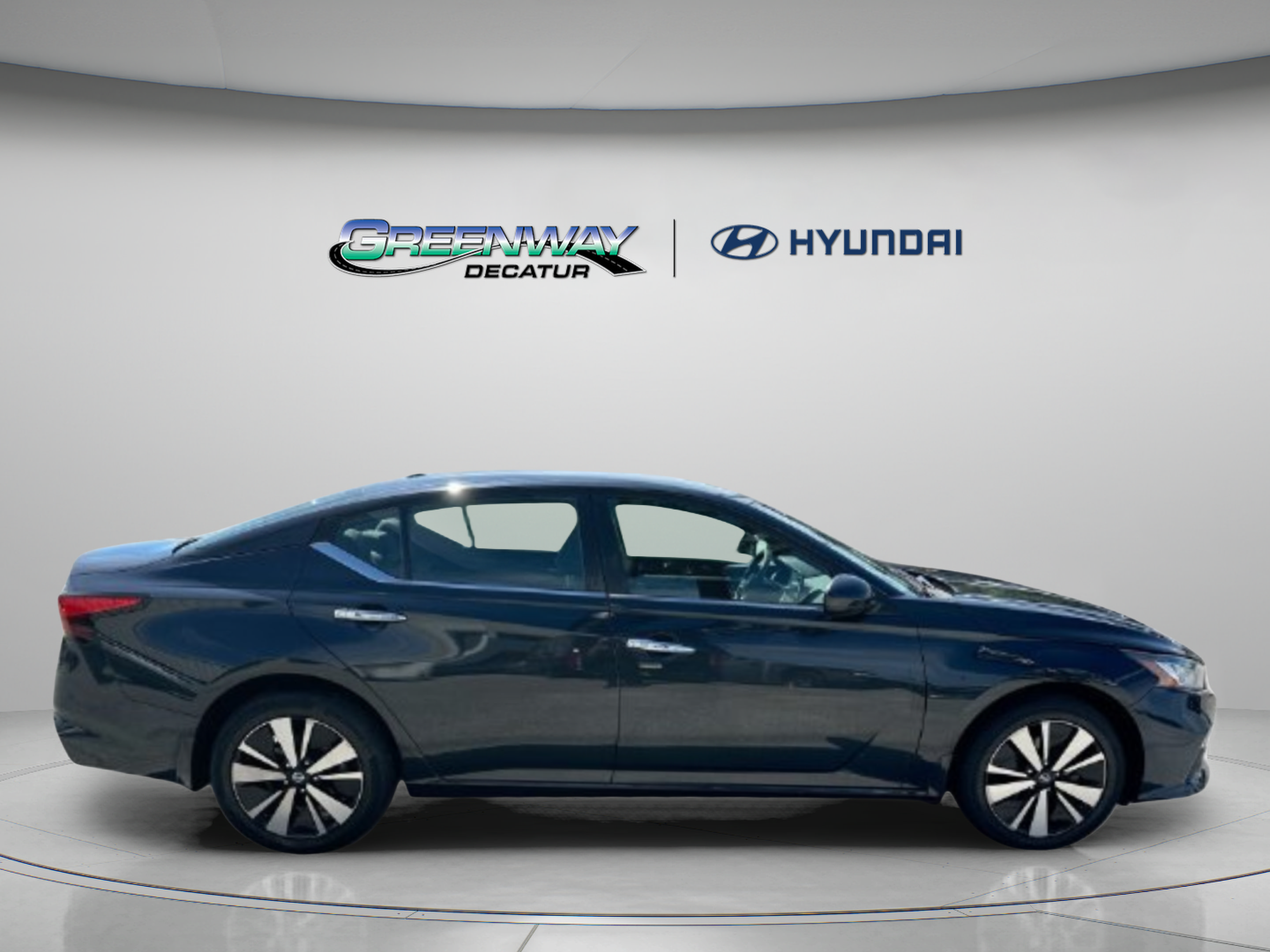 Used 2022 Nissan Altima 2.5 SV AWD/4WD image 9
