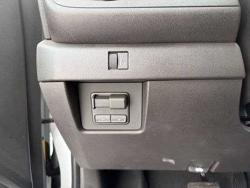 Used 2025 Chevrolet Colorado W/T w/ Advanced Trailering Package image 30