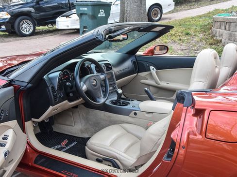 Used 2006 Chevrolet Corvette Convertible w/ Preferred Equipment Group RWD image 30