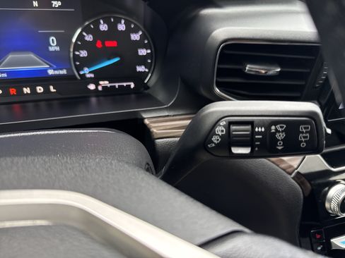 Used 2023 Ford Explorer Limited RWD image 29