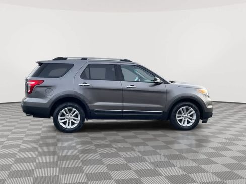 Used 2014 Ford Explorer XLT w/ Equipment Group 202A image 9