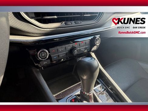 Used 2025 Jeep Compass Trailhawk AWD/4WD image 25