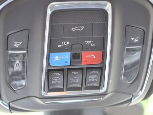 Used 2024 Jeep Grand Cherokee Limited 4xe AWD/4WD image 35