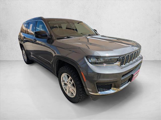 Used 2023 Jeep Grand Cherokee L Laredo w/ Luxury Tech Group I AWD/4WD image 3