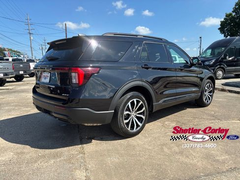 Used 2025 Ford Explorer ST-Line AWD/4WD image 18