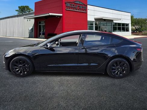 Used 2021 Tesla Model 3 Standard Range Plus image 2