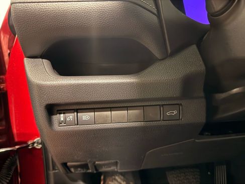 Used 2023 Toyota RAV4 XLE Premium image 15