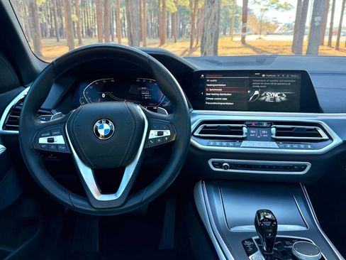Certified 2023 BMW X5 xDrive40i w/ Luxury Seating Package image 3