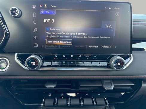 Used 2024 Chevrolet Colorado Z71 w/ Z71 Convenience Package 2 image 16