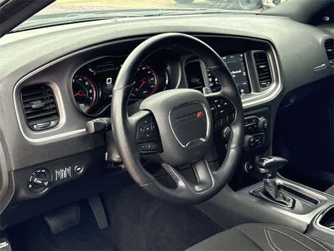 Used 2020 Dodge Charger SXT w/ Blacktop Package image 9