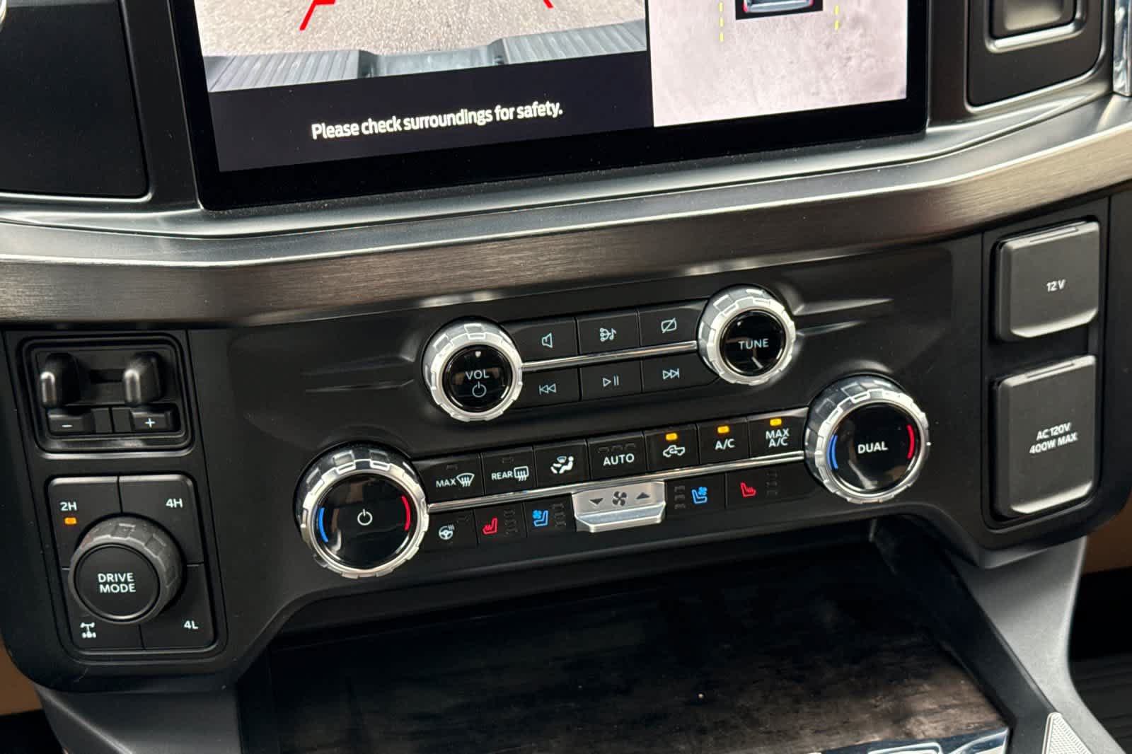 Certified 2024 Ford F350 Lariat w/ Chrome Package AWD/4WD image 20