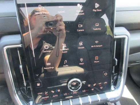 New 2026 GMC Yukon XL Denali w/ Denali Reserve Package AWD/4WD image 20