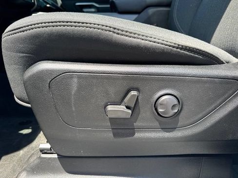 Used 2022 RAM 1500 Big Horn AWD/4WD image 24
