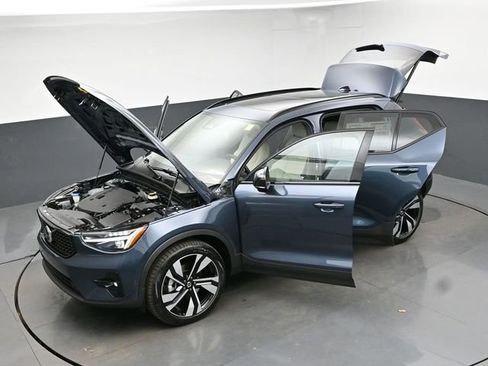 New 2026 Volvo XC40 B5 Plus w/ Climate Package AWD/4WD image 53