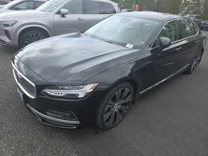 Used 2023 Volvo S90 B6 Plus w/ Protection Package Premier