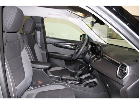 Used 2025 Chevrolet TrailBlazer LT image 22