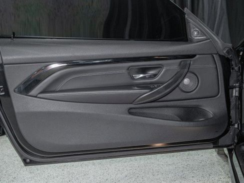 Used 2018 BMW M4 Coupe RWD image 9