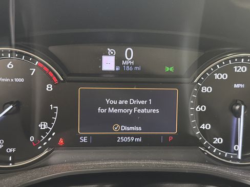 Used 2023 Cadillac XT6 Premium Luxury FWD image 16