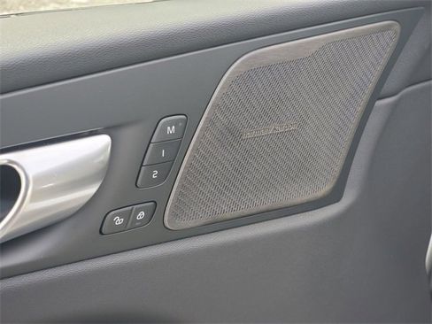 New 2026 Volvo XC60 B5 Ultra w/ Protection Package Premier image 11