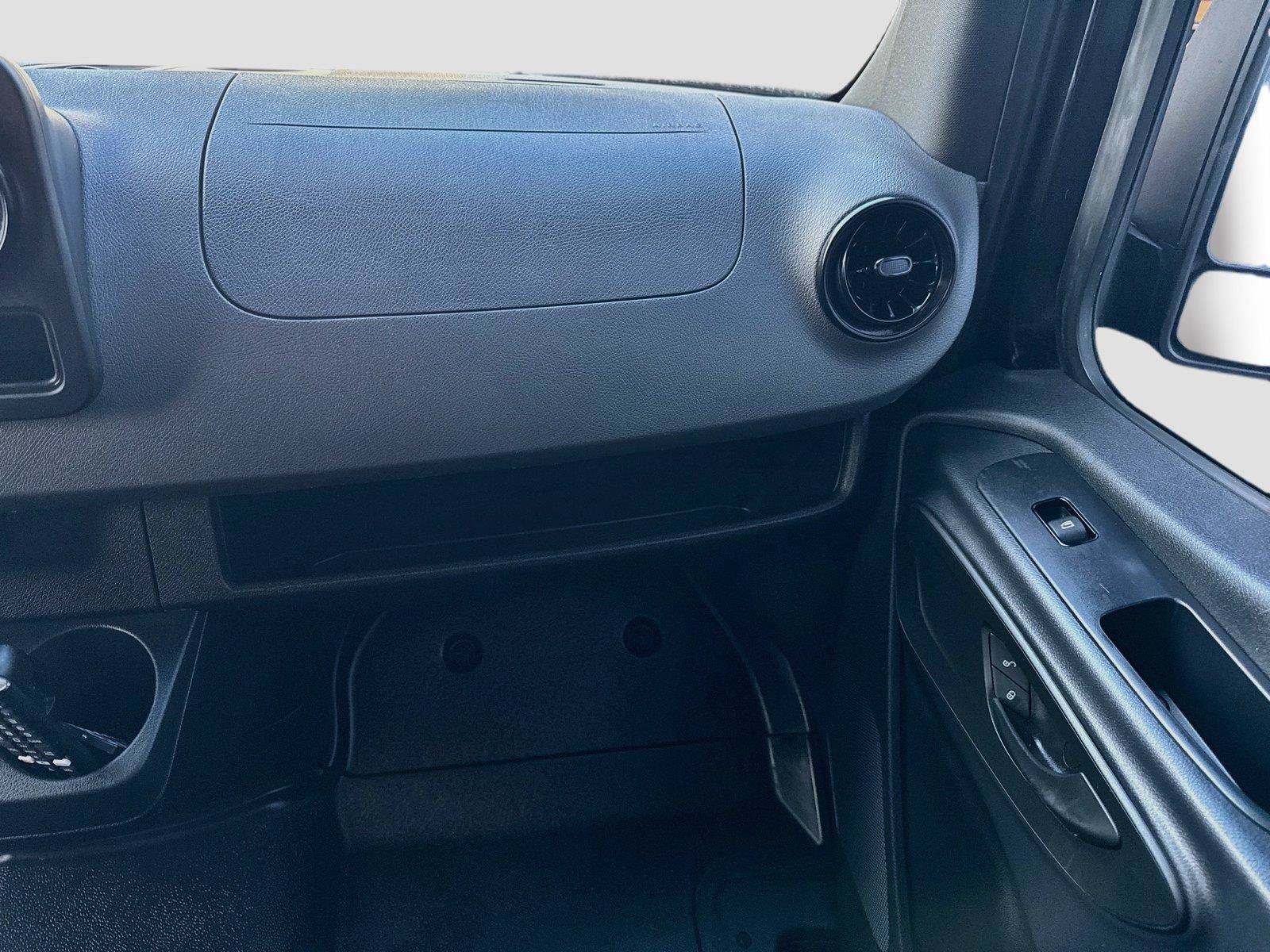 Used 2022 Mercedes-Benz Sprinter 2500 image 29