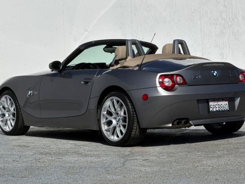 Used 2005 BMW Z4 3.0i RWD image 5